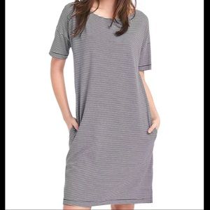 GAP striped tee shirt dress with pockets XS
